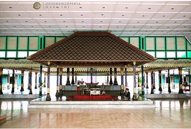 Bangsal Siti Hinggil Ler Keraton Ngayogyakarta Hadiningrat: Tempat Pelantikan Para Sultan dan Presiden Sukarno